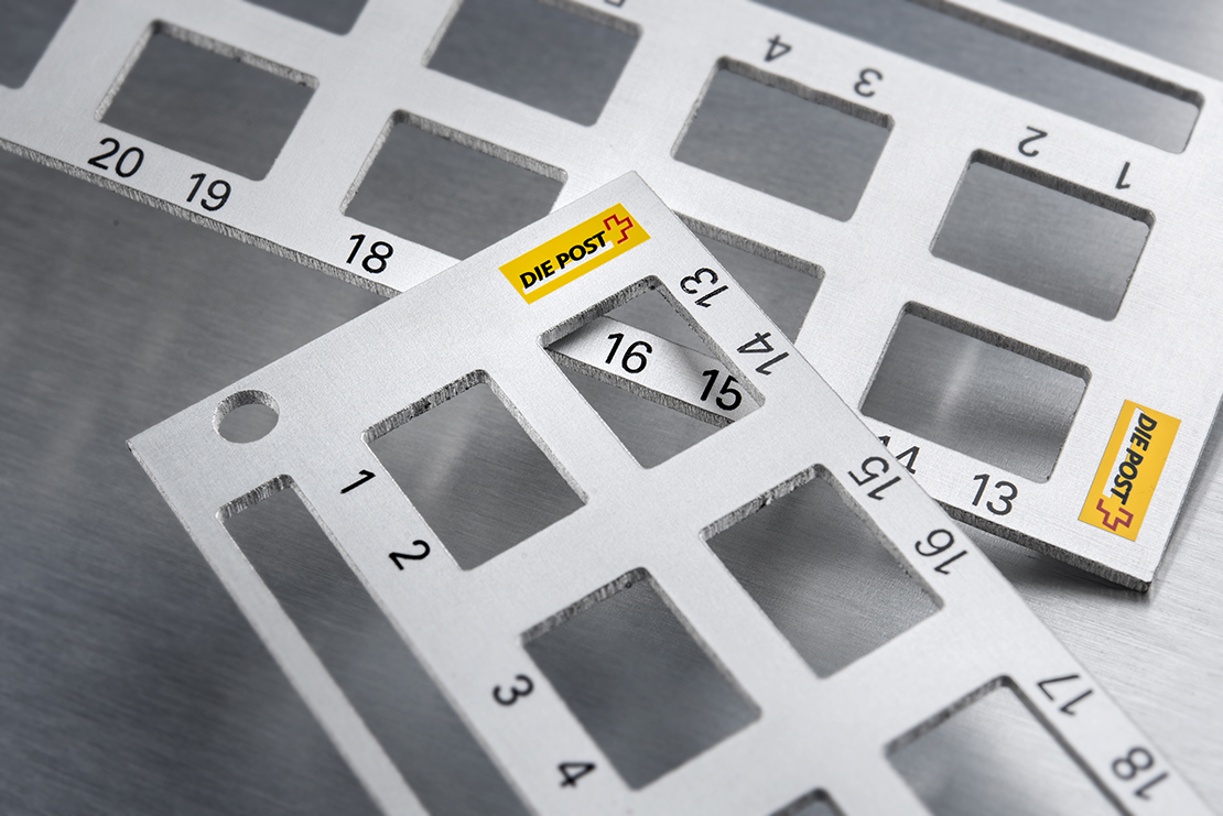 Metall und Glas: Dauerhaft beschriftet